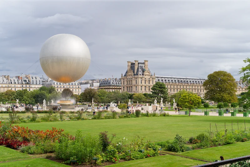 Photo from 2025 Paris album - Image 12