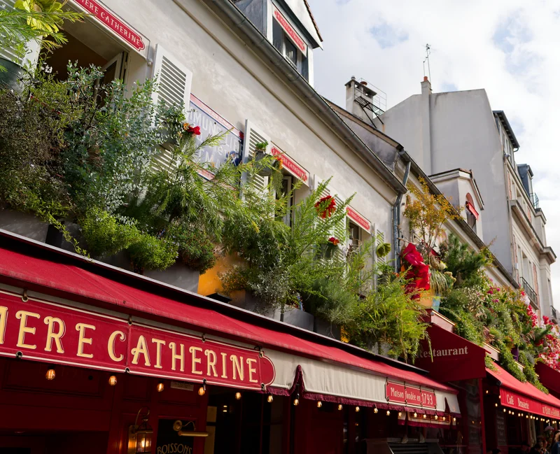 Photo from 2025 Paris album - Image 37