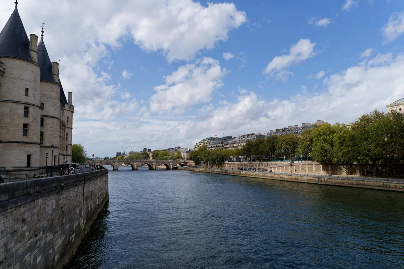 Photo from 2025 Paris album - Image 77