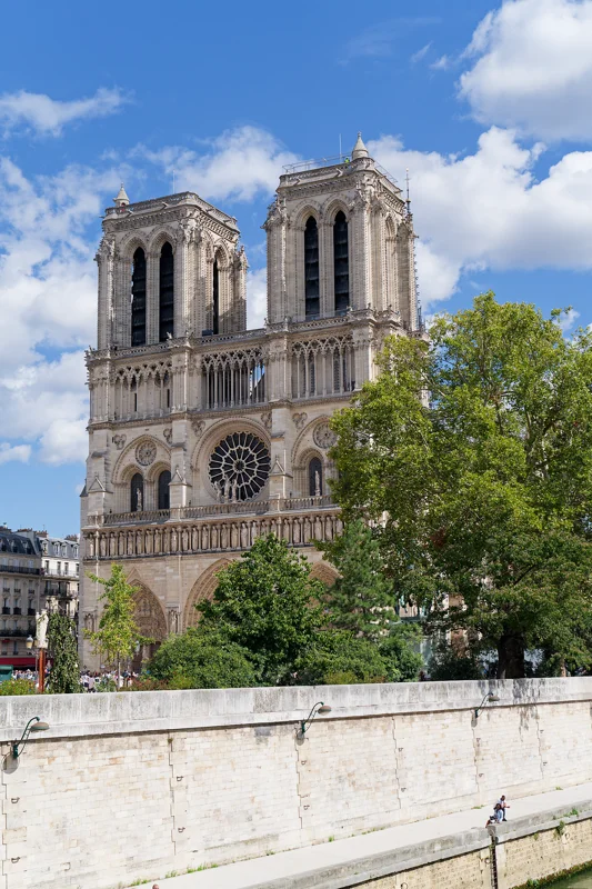 Photo from 2025 Paris album - Image 122